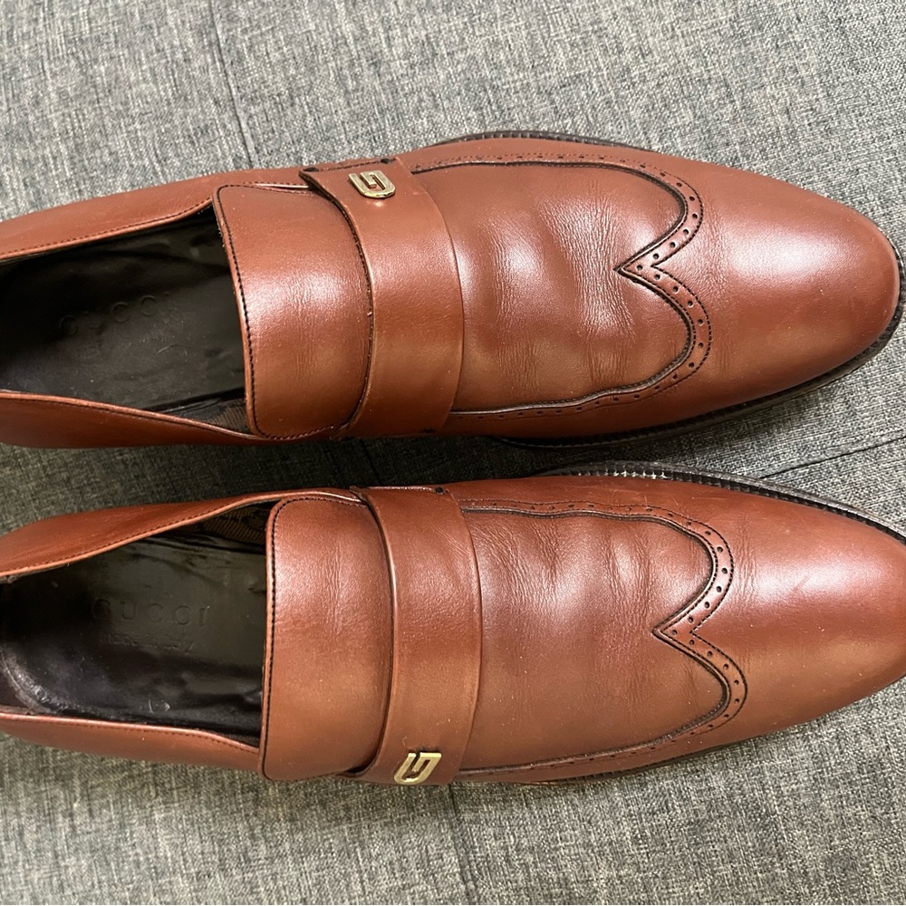 Men’s Gucci dress shoes
